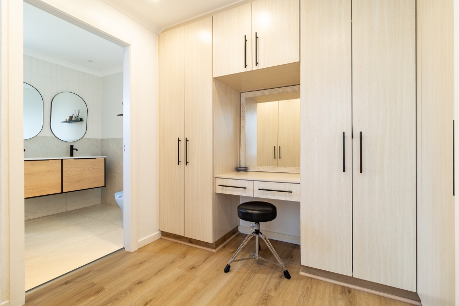 To Let 3 Bedroom Property for Rent in Vredehoek Western Cape